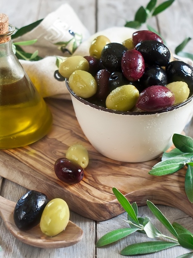 Azeitona Verde vs. Preta: Diferenças Nutricionais e Sabor