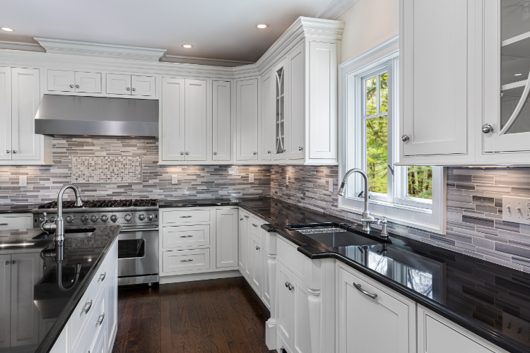 custo de bancada de cozinha de canto sob medida