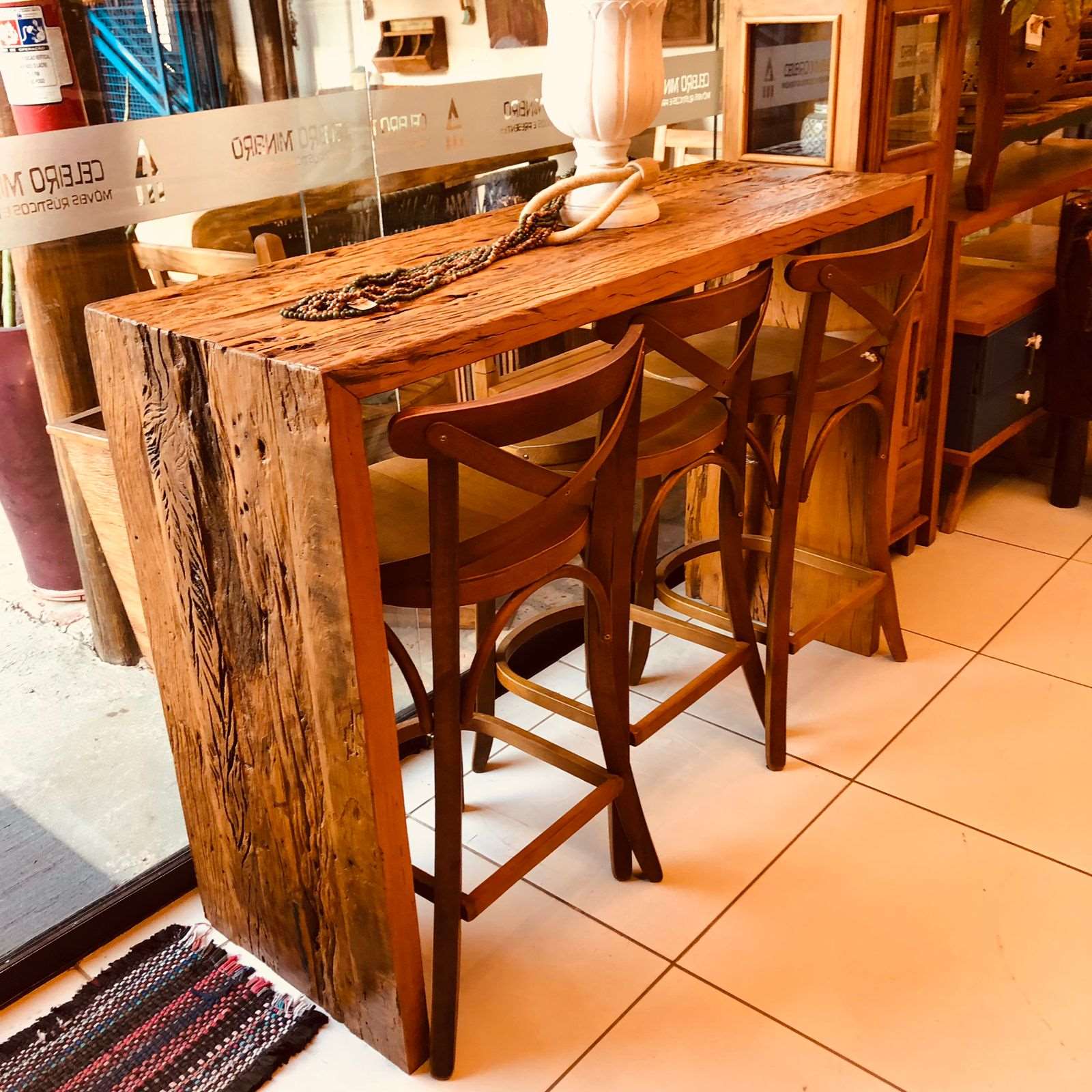 bancada de cozinha de madeira de demolicao