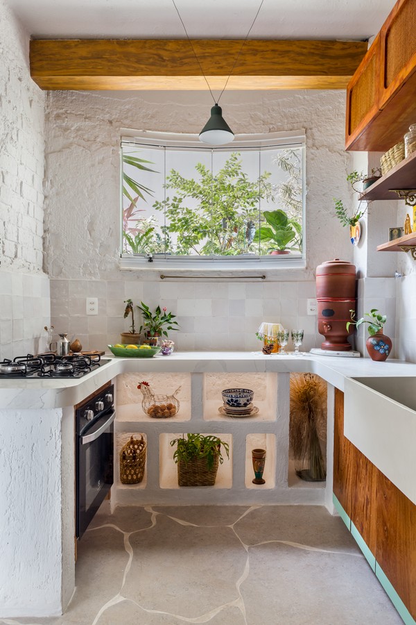 bancada de cozinha de madeira de demolicao