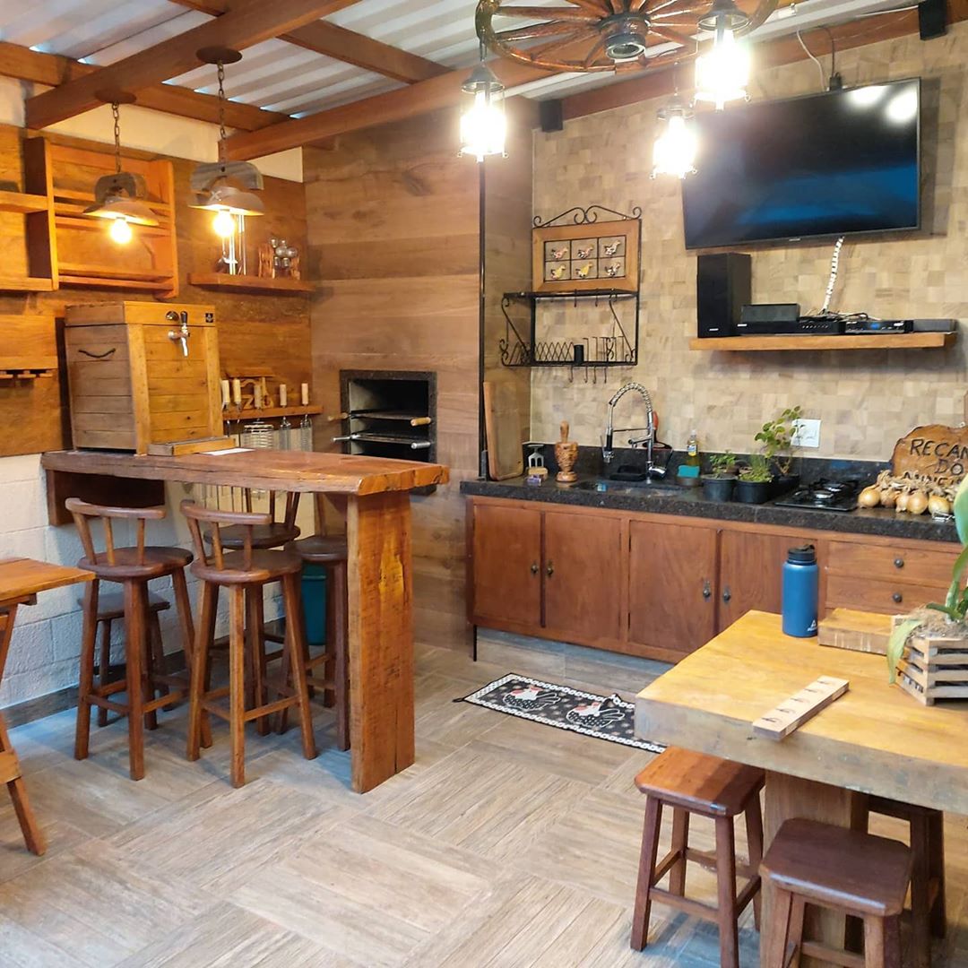 Manutenção e Cuidados Essenciais para Prolongar a Vida da sua Bancada Rústica