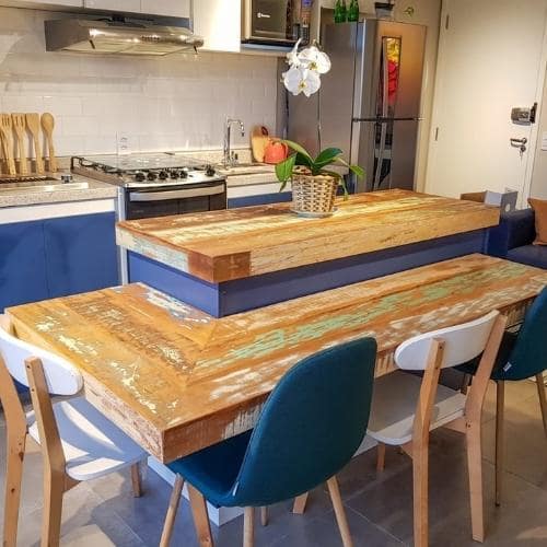 Guia Completo de Impermeabilização para Bancadas de Madeira de Demolição