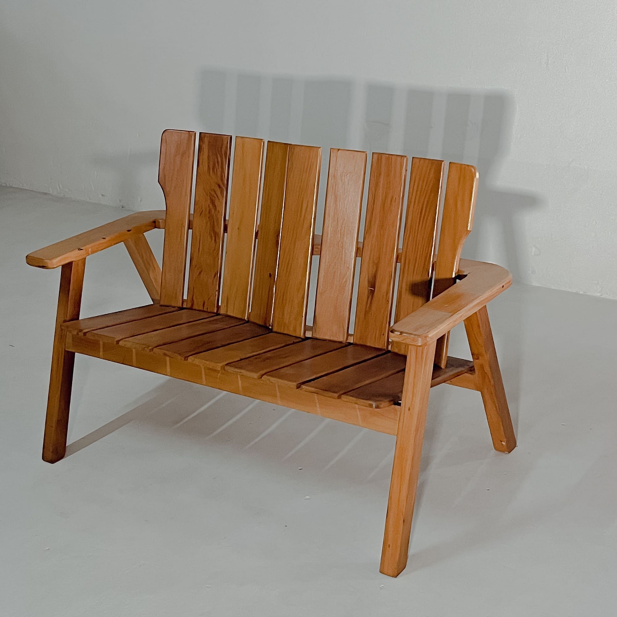 banco namoradeira pequeno para varanda de apartamento