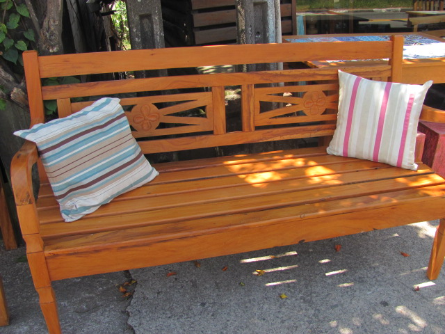 banco de madeira plástica para área externa preço