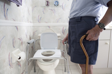 acessibilidade em banheiros para terceira idade