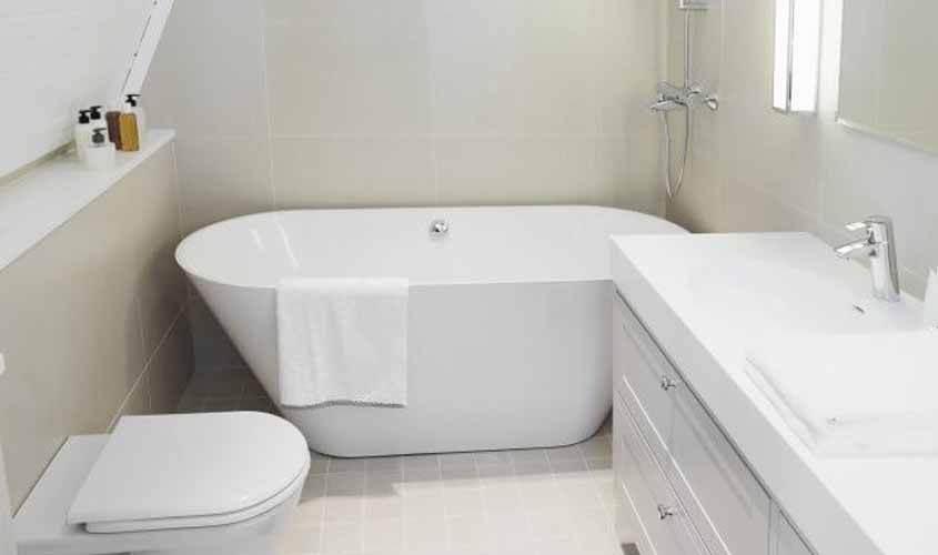 otimizar banheiro pequeno com banheira