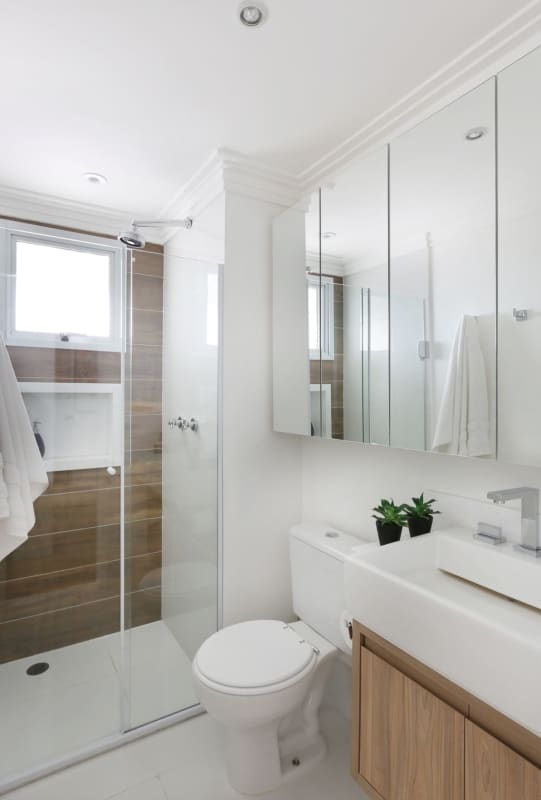 uso de madeira em banheiro