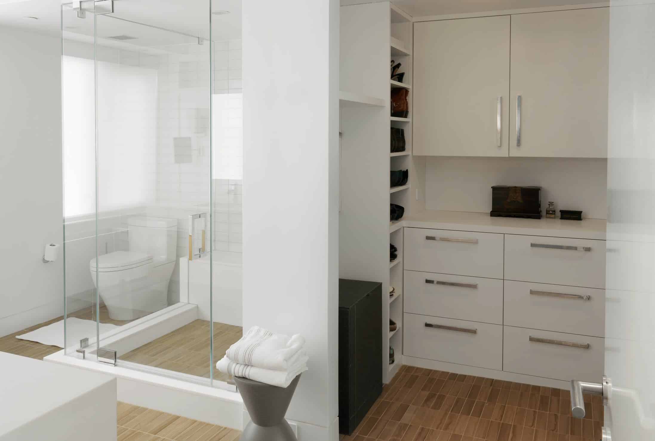 banheiro integrado ao quarto vantagens