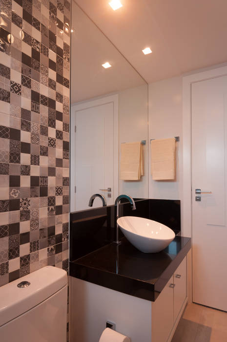 Como Escolher o Revestimento Ideal para seu Banheiro Preto e Branco