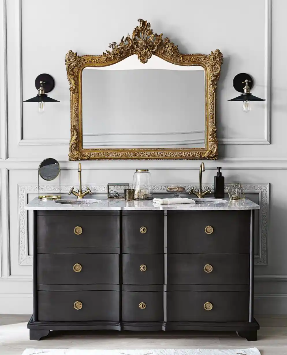 Dicas de Iluminação para Criar um Ambiente Clássico e Aconchegante no Banheiro