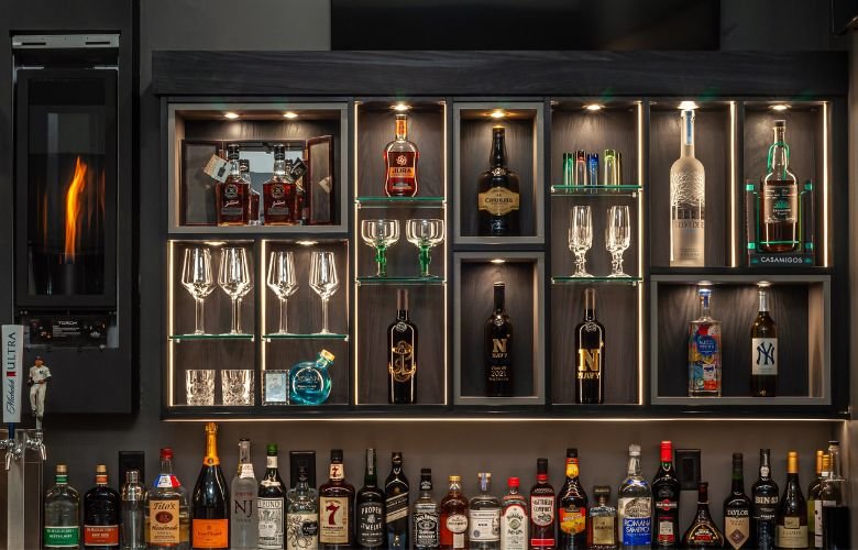 como montar um barzinho na sala pequeno