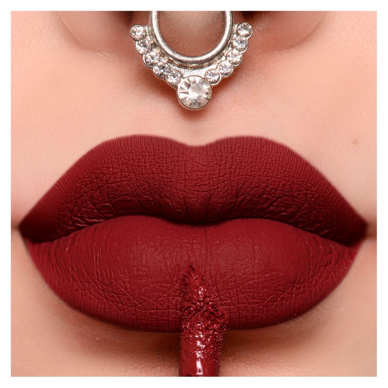 Maquiagem com batom vermelho: dicas e truques para um look impecável