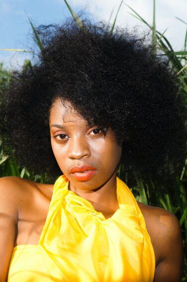 Pós Big Chop: Como Cuidar e Finalizar Seus Cachos Naturais