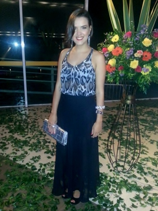 looks com saia longa e blusa