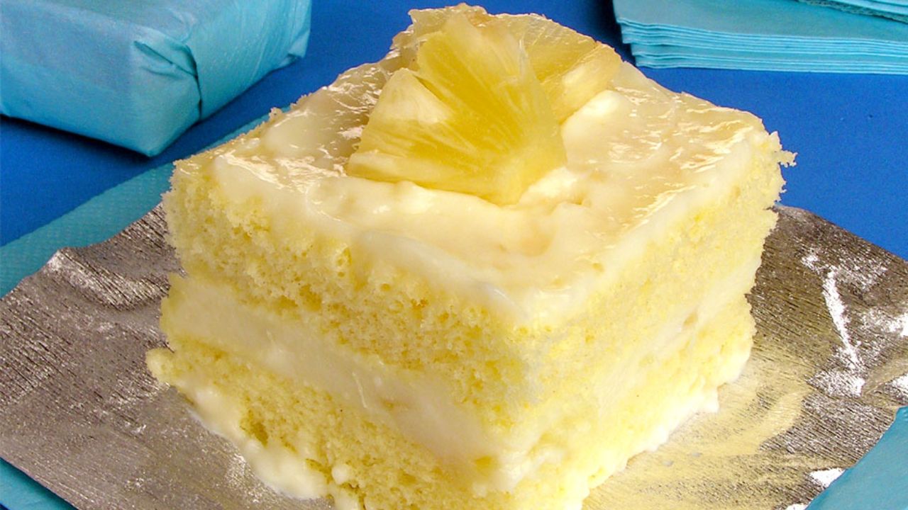Receita de Bolo de Abacaxi Caseiro Fácil