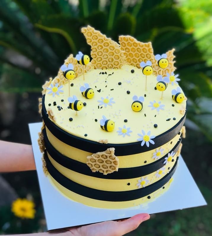 bolo decorado abelhinha