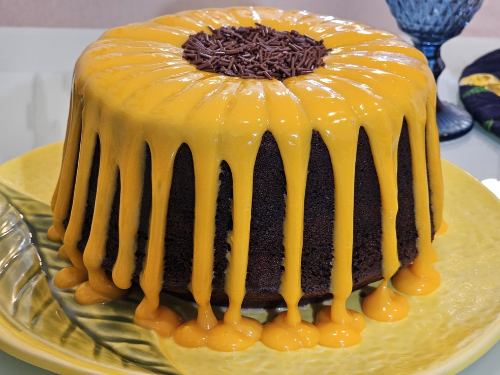 Como Usar Toppers de Bolo para uma Decoração Rápida