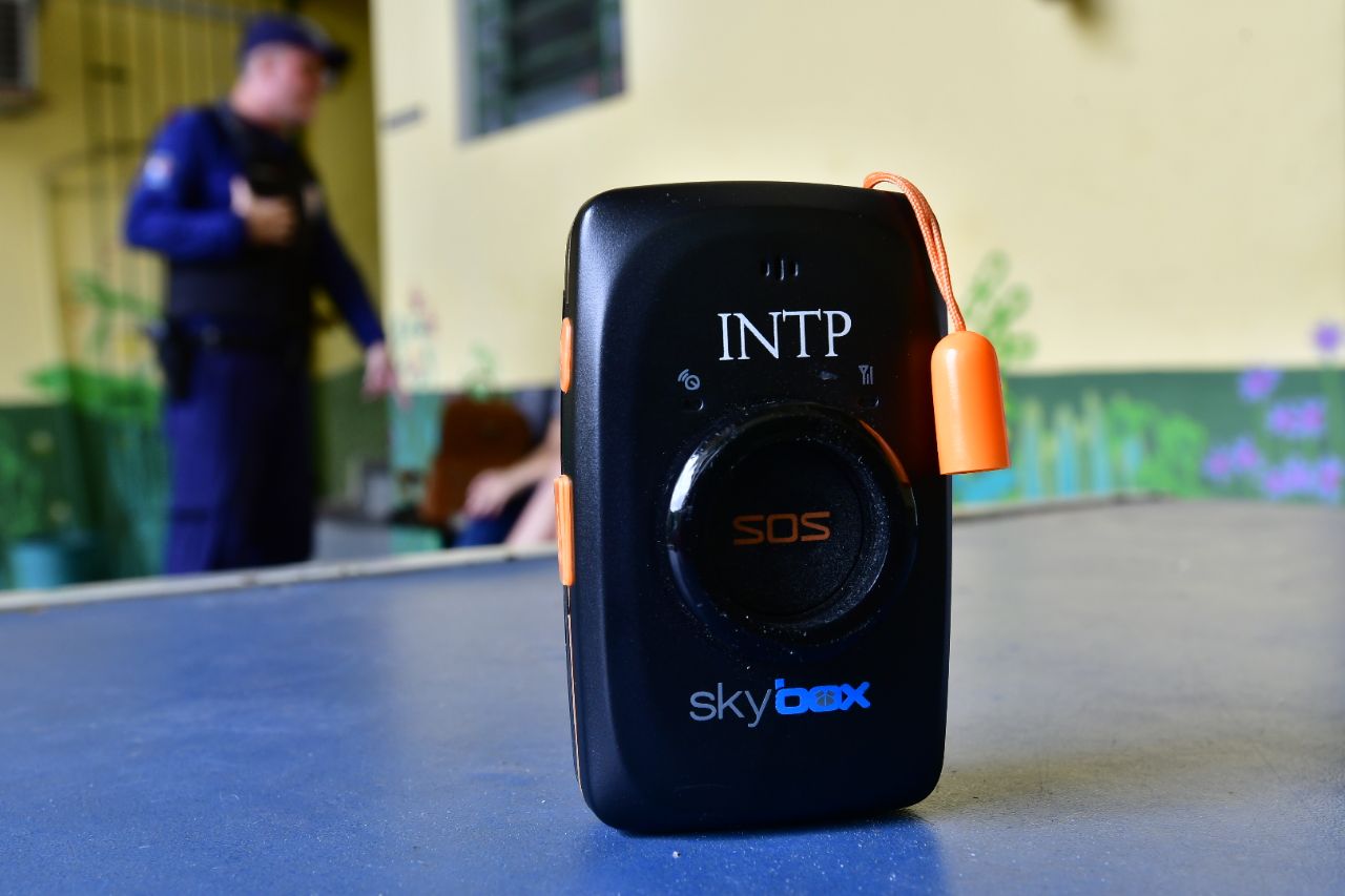 botão de alerta para violência doméstica