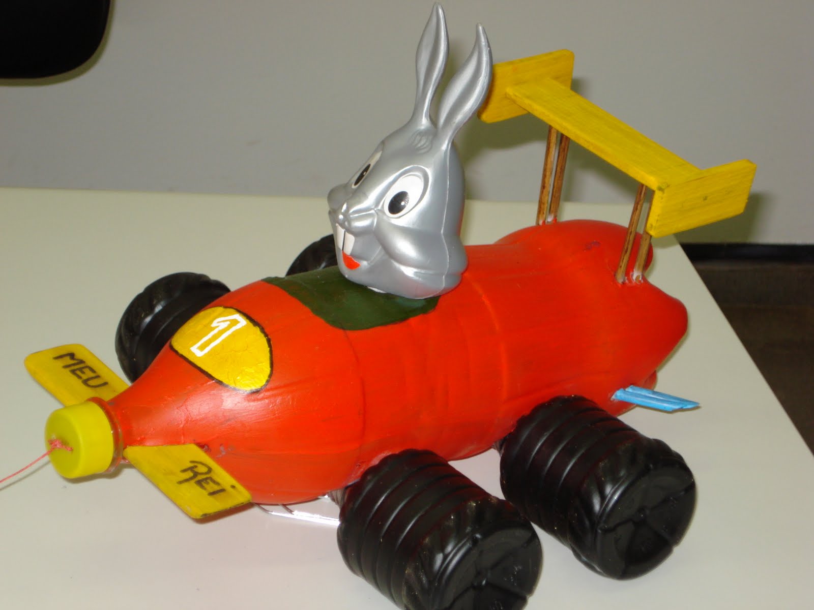 benefícios dos brinquedos reciclados