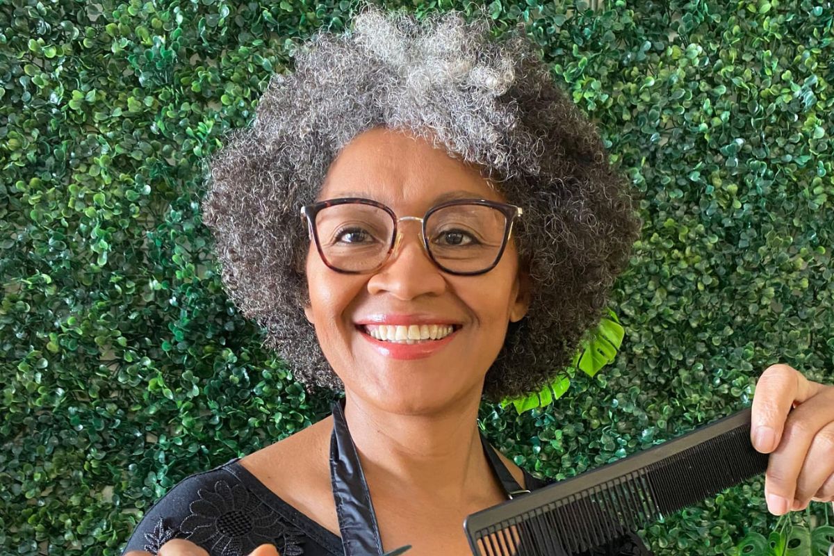 Os melhores shampoos matizadores para cabelo grisalho em 2026