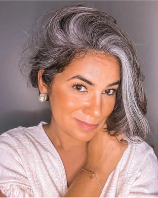 Transição para o Cabelo Branco: Métodos e Dicas para Assumir seus Fios Naturais