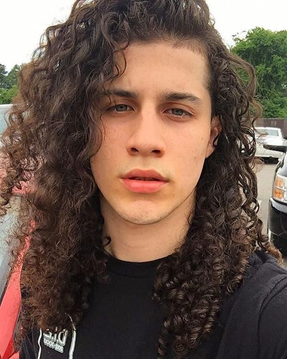 Fitagem Perfeita: Definição e Volume para Cabelos Crespos Longos