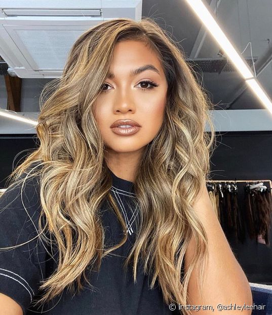 como evitar cabelo loiro alaranjado em morenas