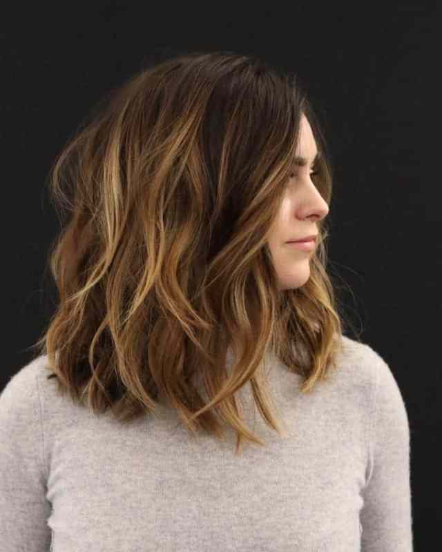 Cabelo médio repicado: Dicas de finalização para realçar o movimento