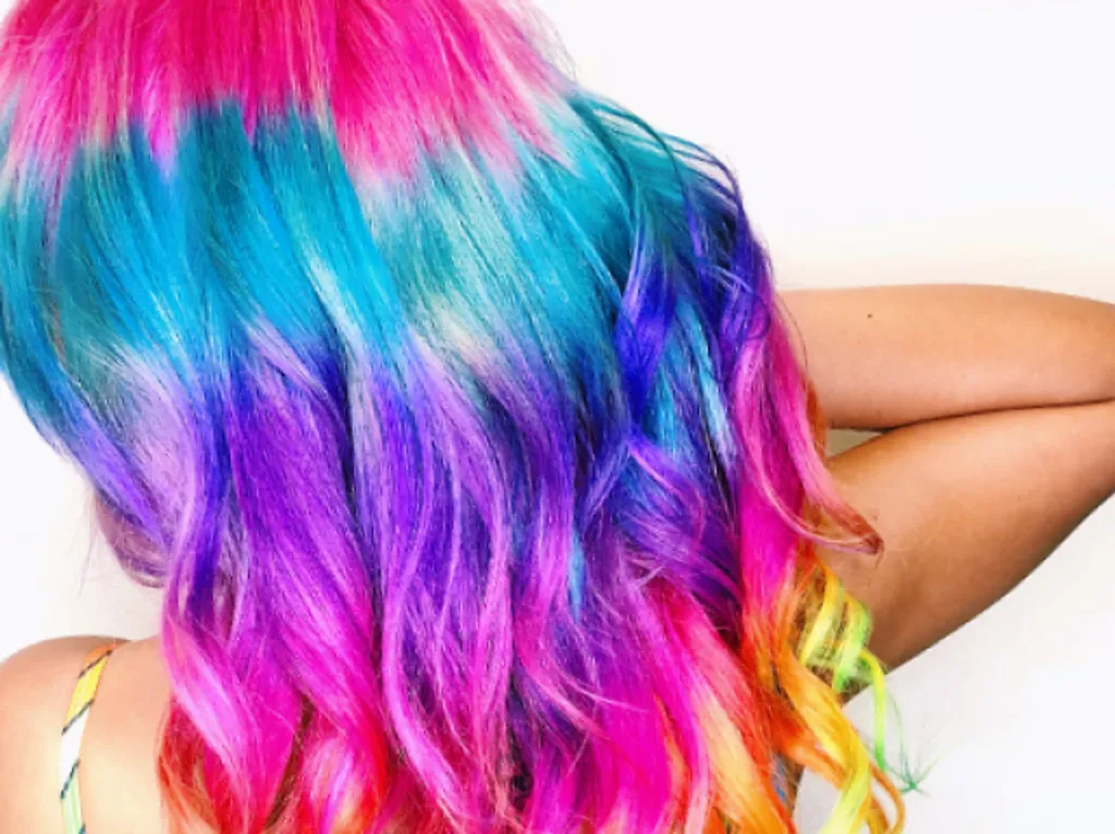 preço para pintar cabelo metade azul metade rosa