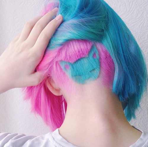 como evitar cabelo manchado azul rosa