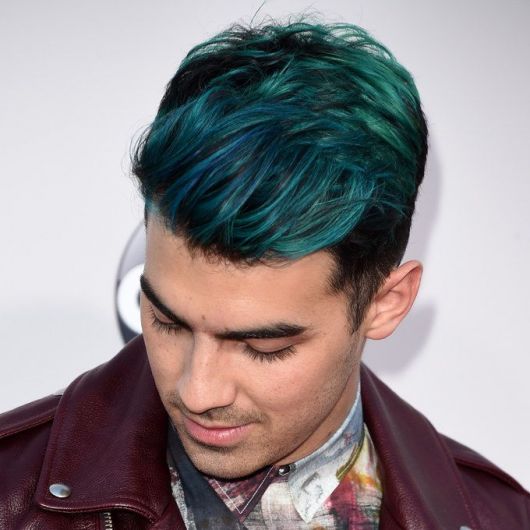 Kamaleão Color e Keraton: As Tintas Perfeitas para um Cabelo Verde Vibrante