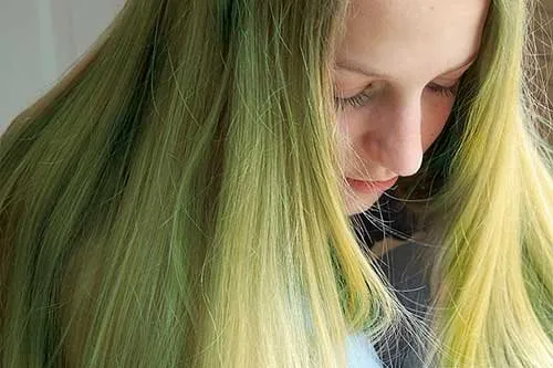 Kamaleão Color e Keraton: As Tintas Perfeitas para um Cabelo Verde Vibrante