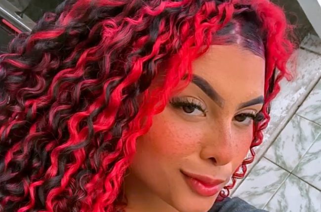 ideias de cabelo verde agua com roxo para se inspirar