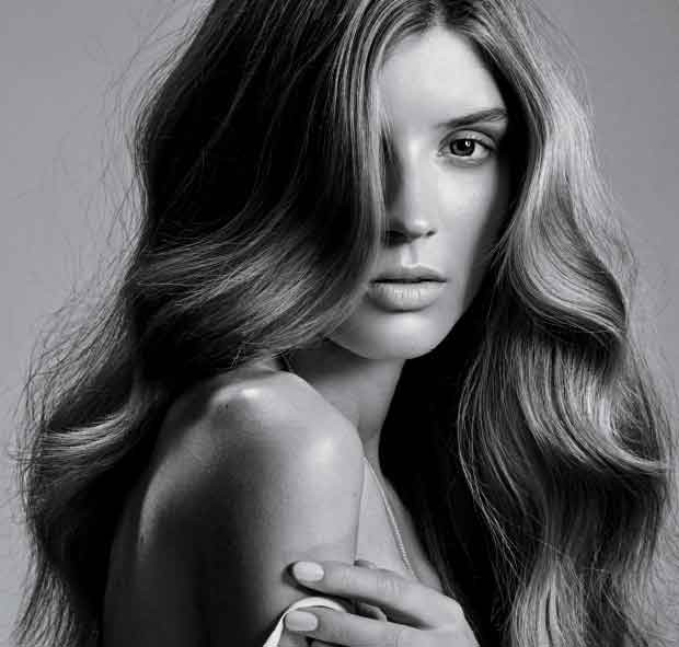 Cabelos Modelados Sem Calor: Técnicas e Ferramentas Essenciais