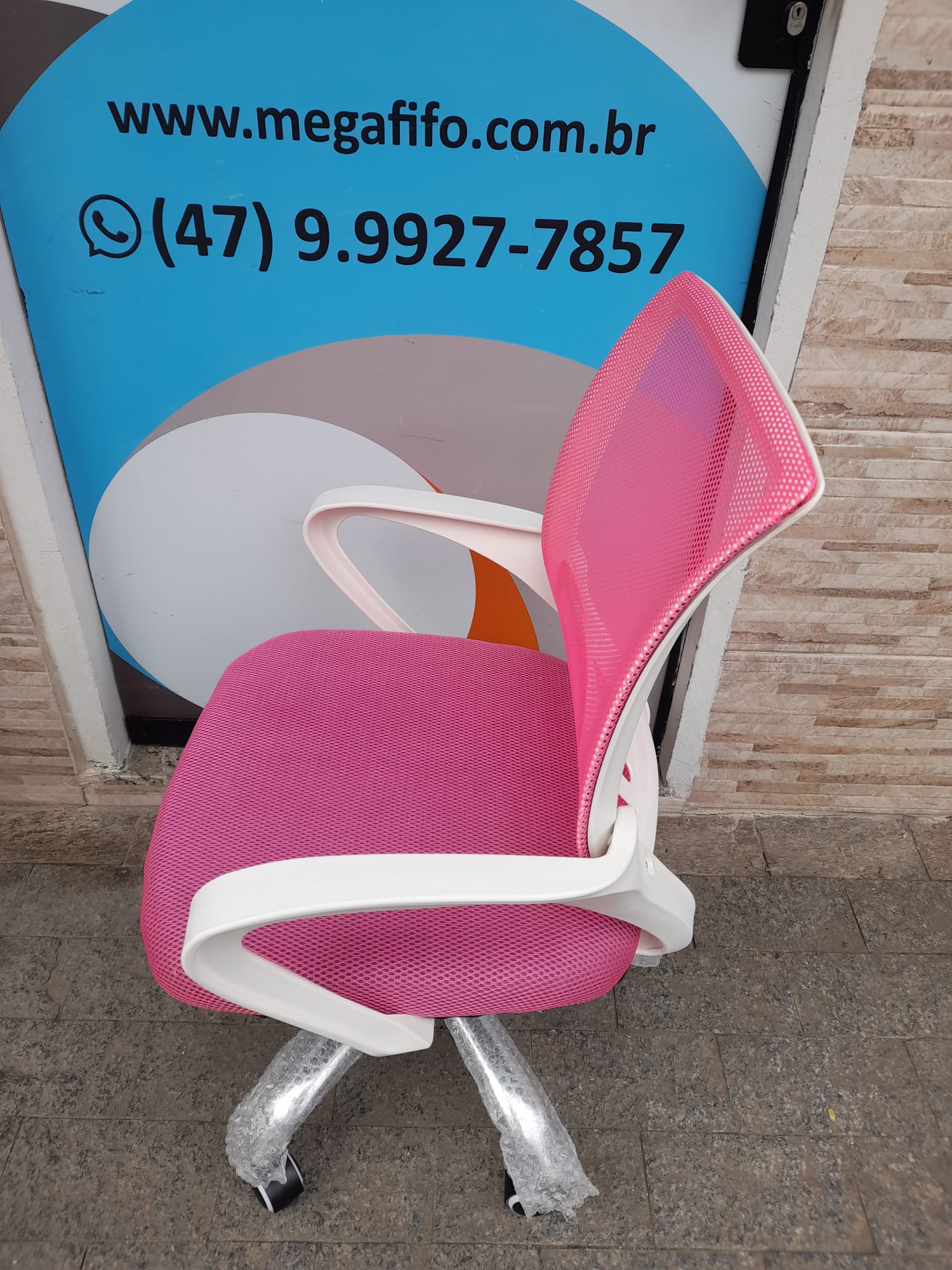 Cadeira Gamer Rosa vs. Cadeira Presidente Rosa: Qual a melhor para você?