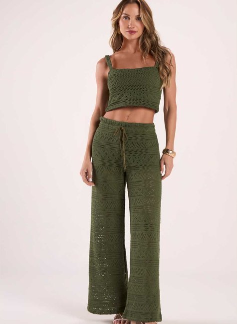 Guia Completo: Como Escolher a Linha Ideal para Sua Calça de Crochê