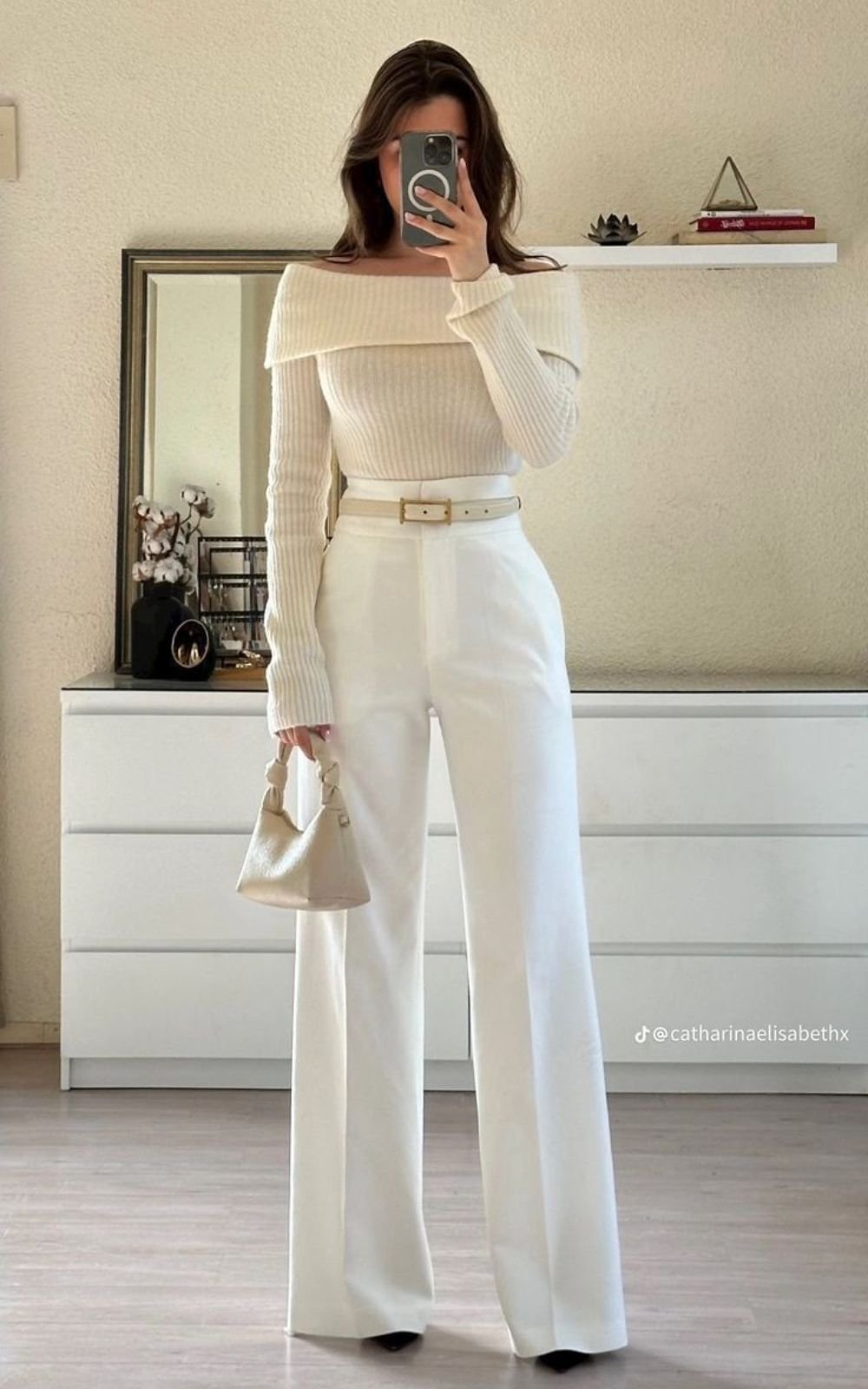 Calça pantalona jeans: A tendência que voltou com tudo