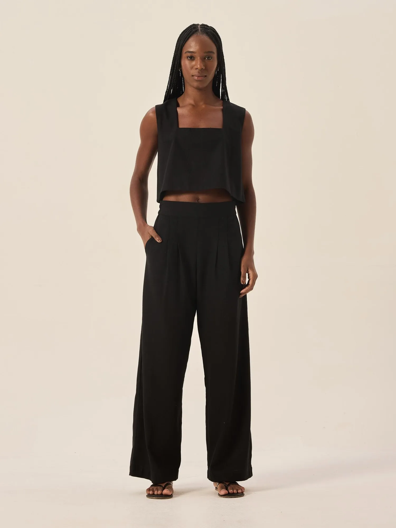 Os Melhores Tecidos para Calça Pantalona Preta: Conforto e Elegância