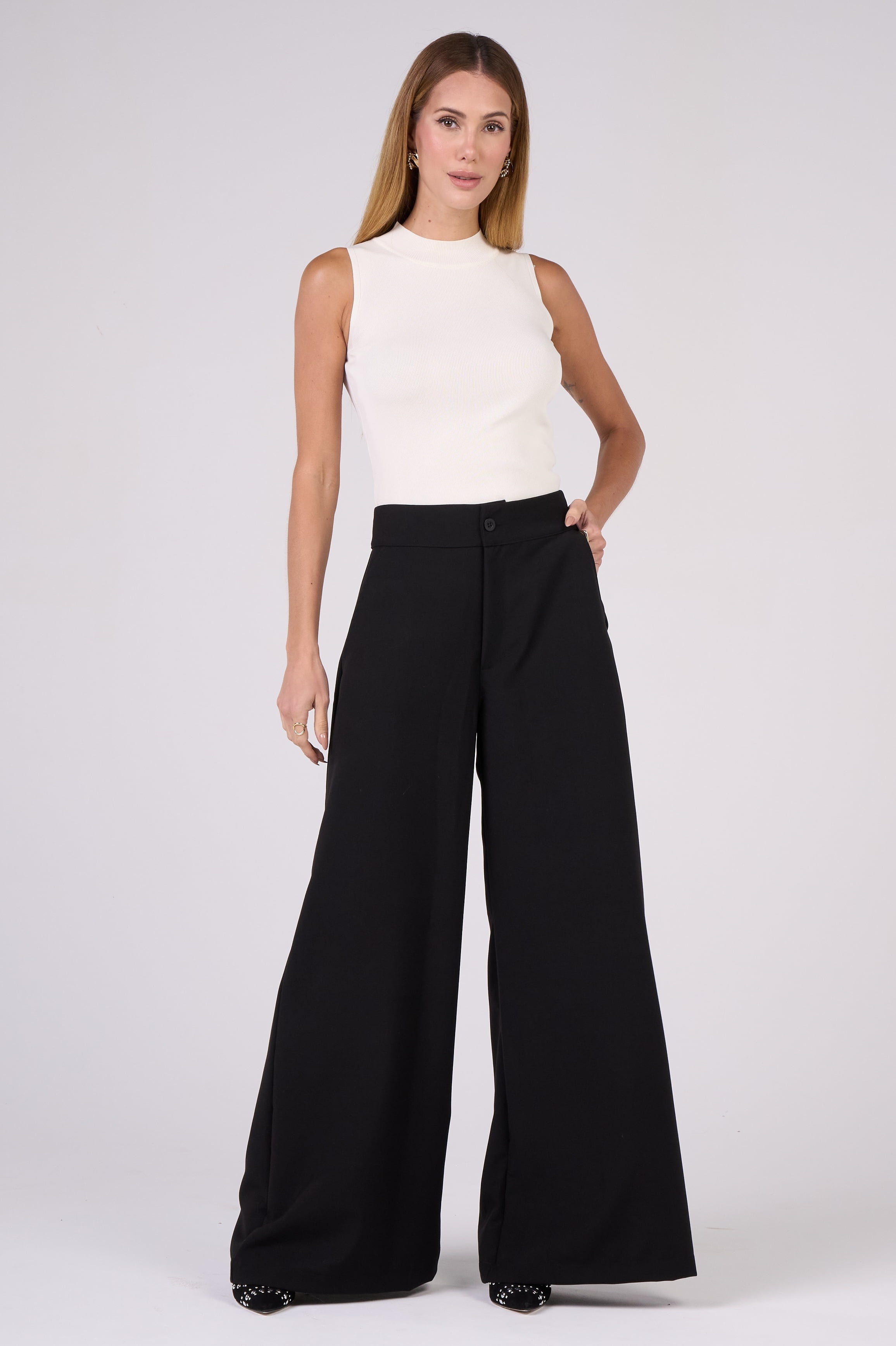 Os Melhores Tecidos para Calça Pantalona Preta: Conforto e Elegância