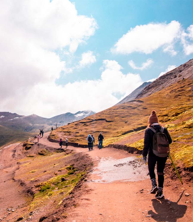 equipamento essencial para trilha