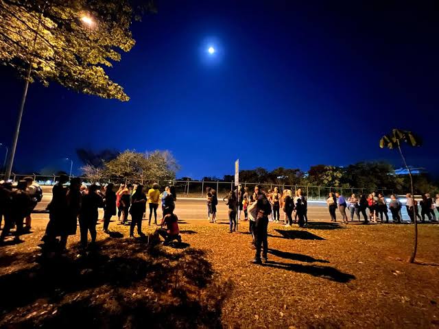Guia Completo de Equipamentos para Caminhada Noturna Segura