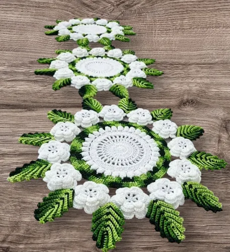 5 Maneiras Criativas de Usar seu Caminho de Mesa de Crochê