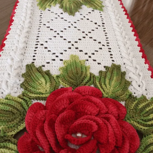 caminho de mesa de croche com flores