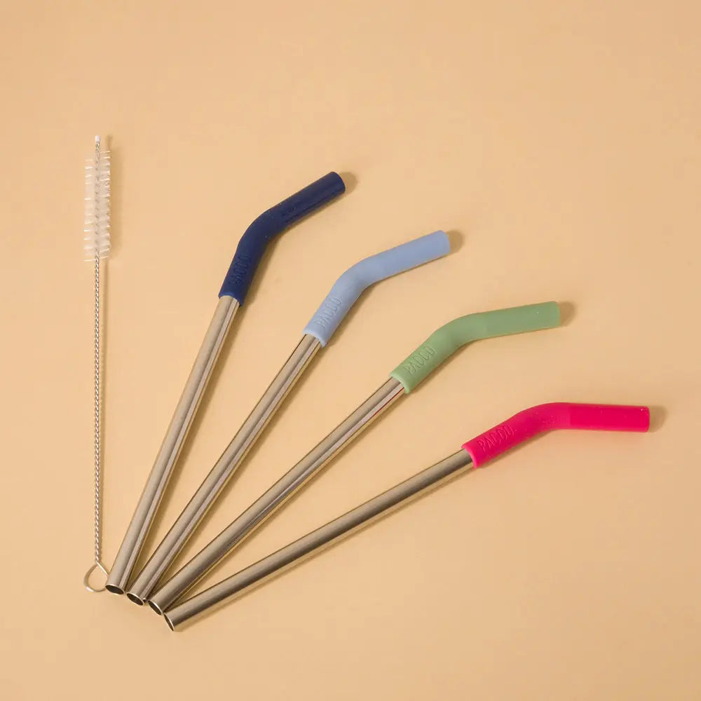 Canudos de Inox vs. Silicone vs. Vidro vs. Bambu: Qual o Mais Sustentável e Prático?