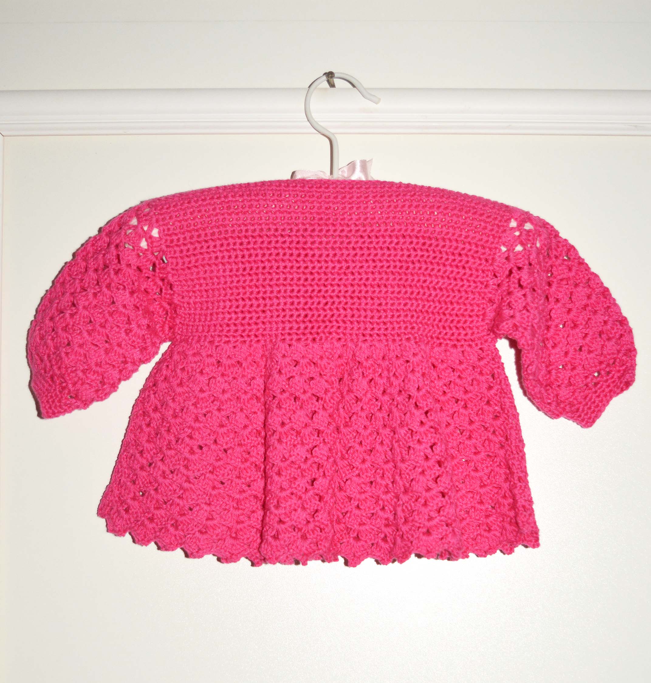 Inspirações de Modelos de Casaquinho de Crochê para Saída de Maternidade