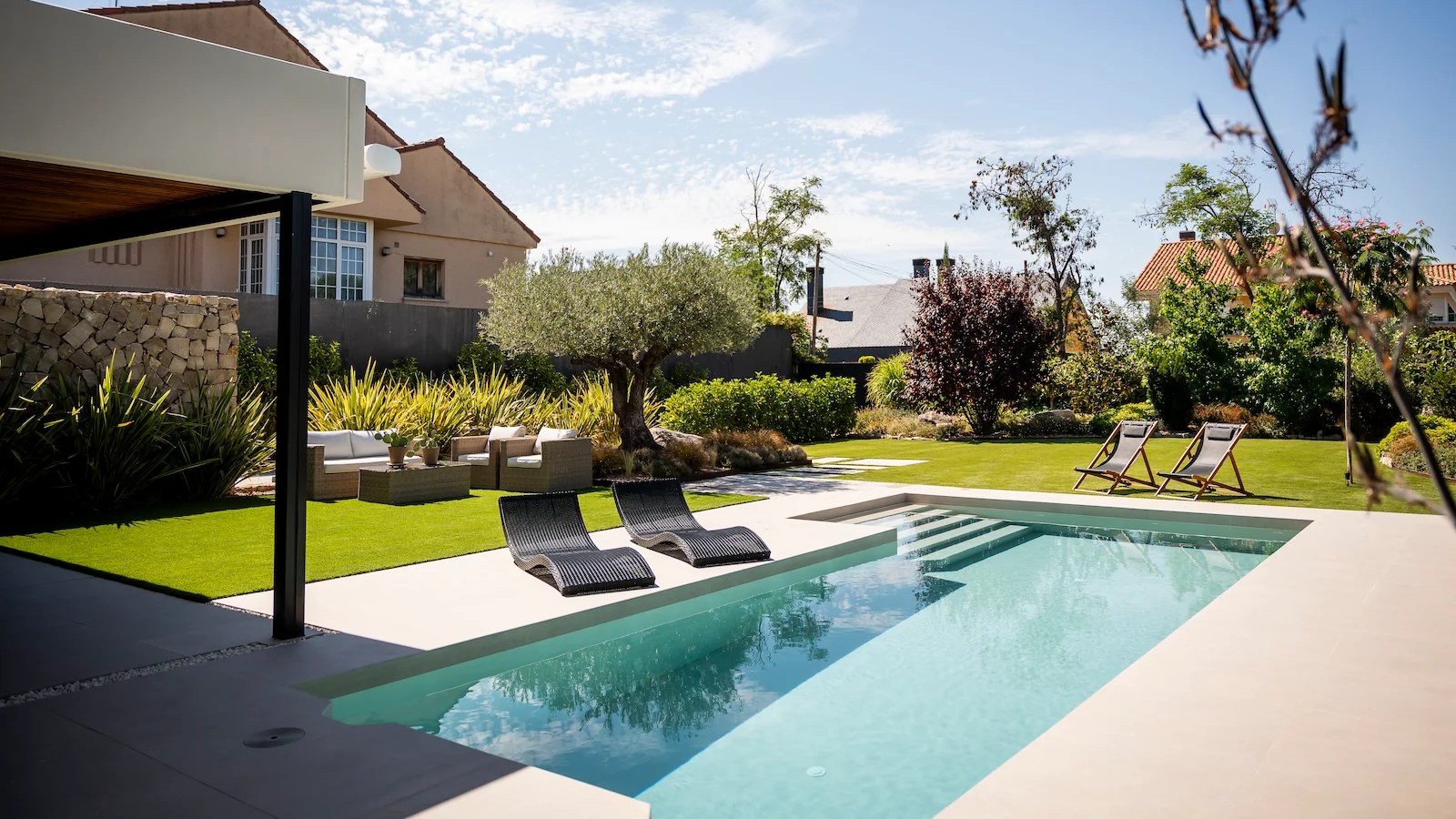 tipos de piscina para casas pequenas