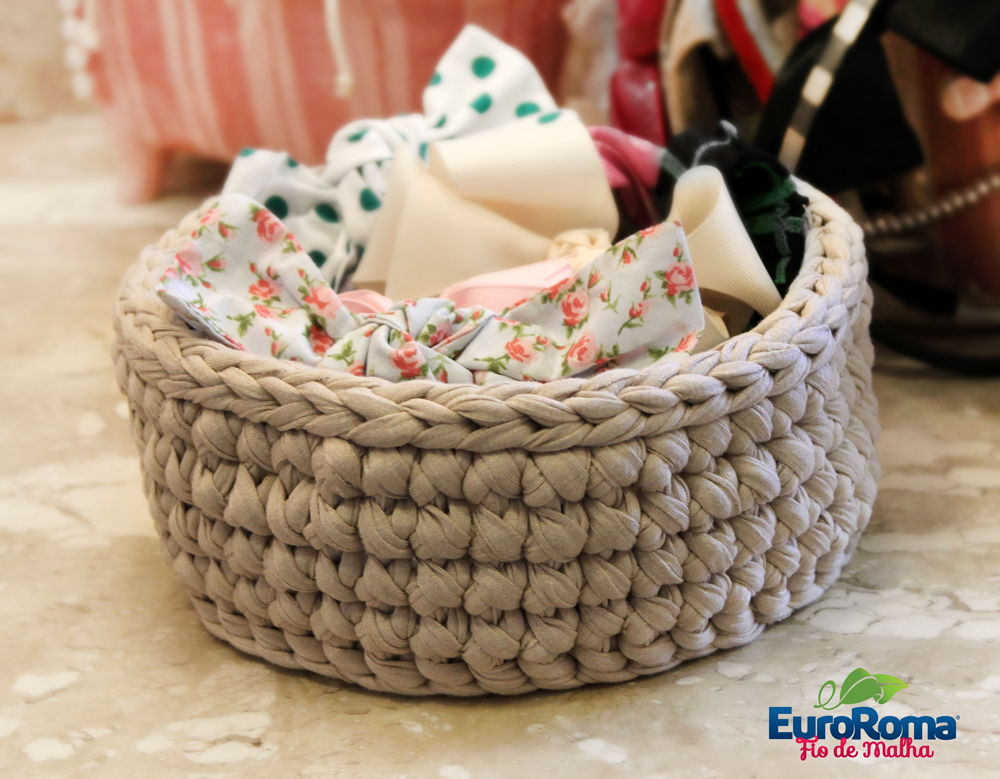 10 Ideias Criativas para Usar Cestos de Fio de Malha na Decoração