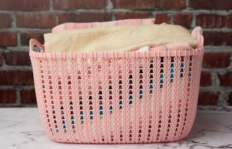 cesto de roupa suja de plástico resistente