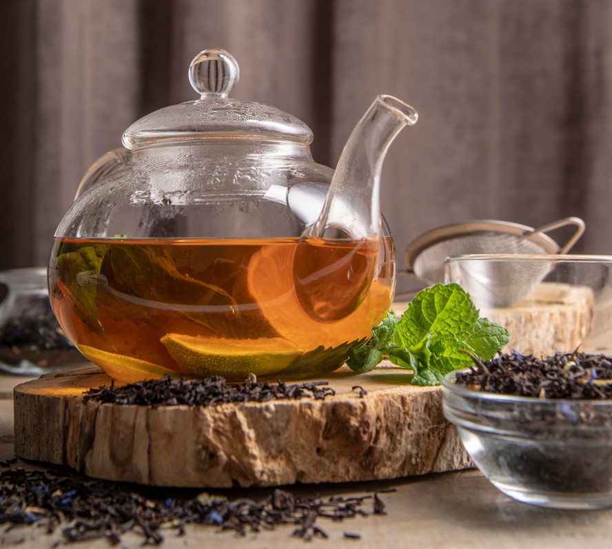 Chá de Boldo: Guia Completo de Benefícios e Como Preparar Corretamente