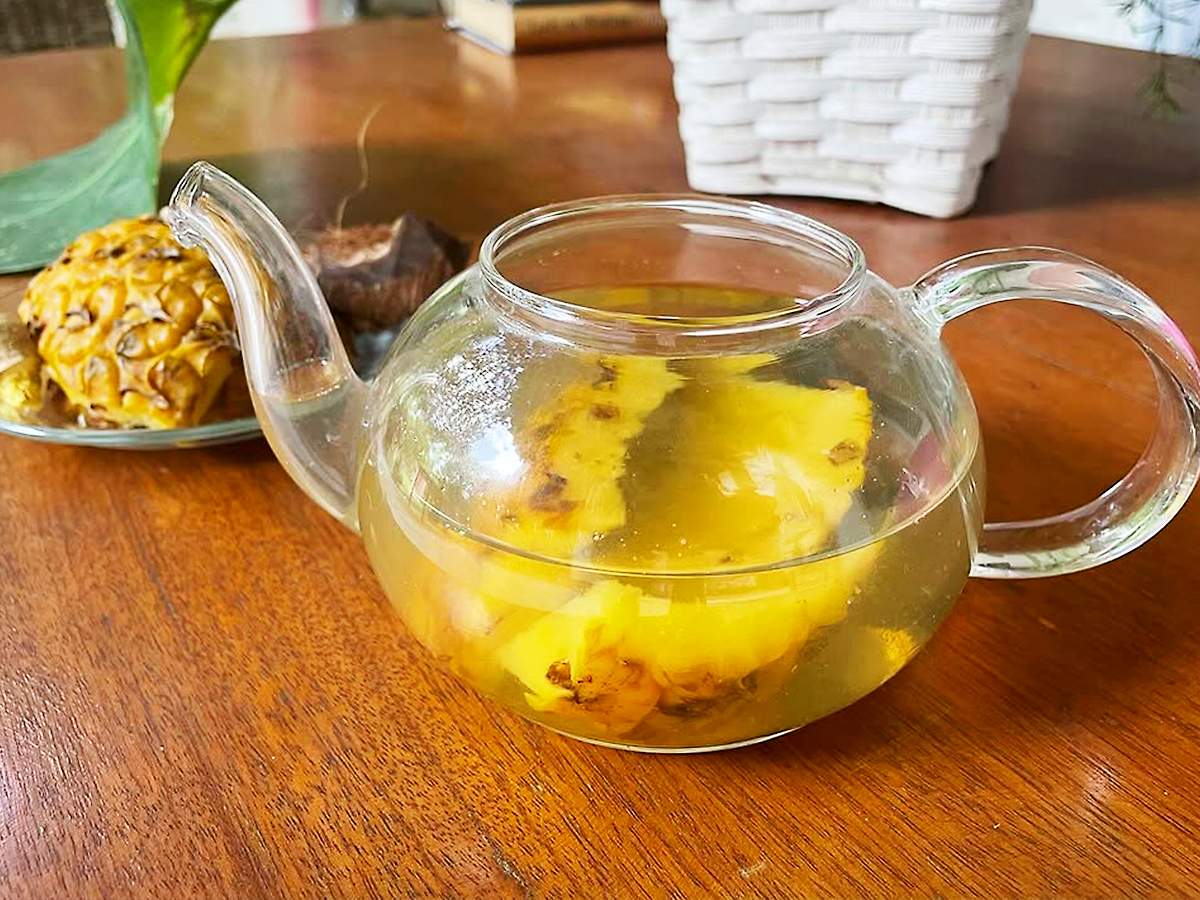chá de casca de abacaxi com gengibre e limão